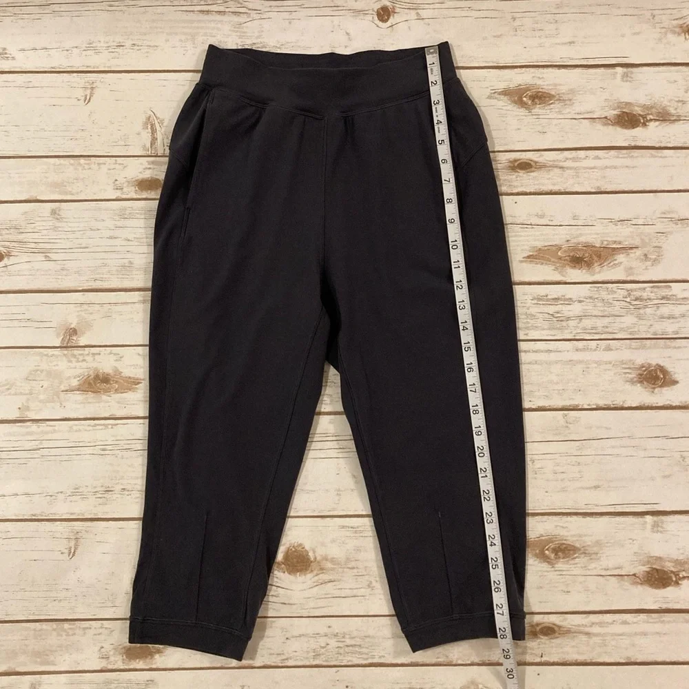 Lululemon Rejuvenate Crop *18
